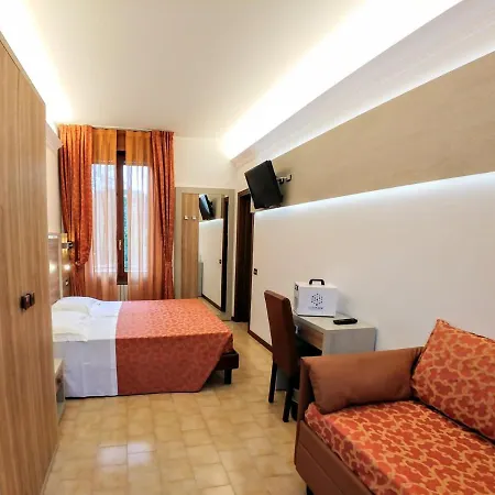 Carancini Hotell 3*