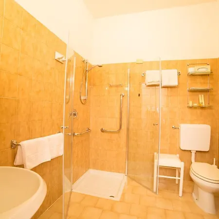 Hotel Carancini 3*