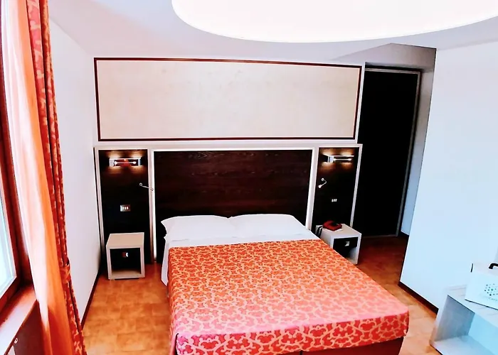 Отель Carancini