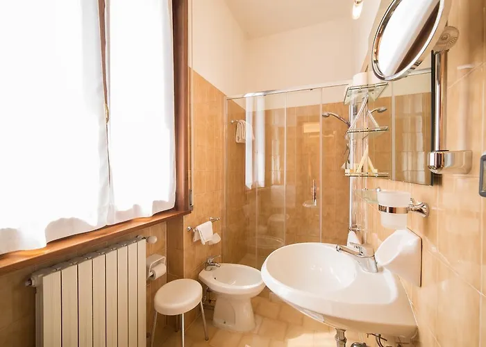 Отель Carancini 3*